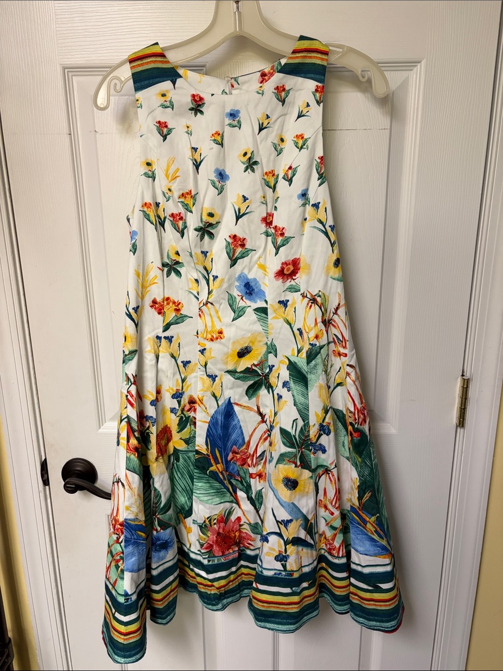 Maggy London Floral A-Line cotton Dress in White with Multicolor Print